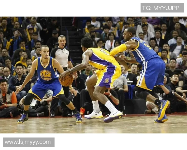 2015年NBA季后赛勇士与马刺对决回顾及精彩瞬间分析