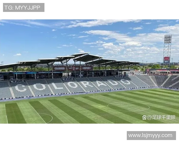 科罗拉多急流与达拉斯的激烈对决揭示两队实力差距与战术博弈 科罗拉多急流与达拉斯的激烈对决揭示两队实力差距与战术博弈